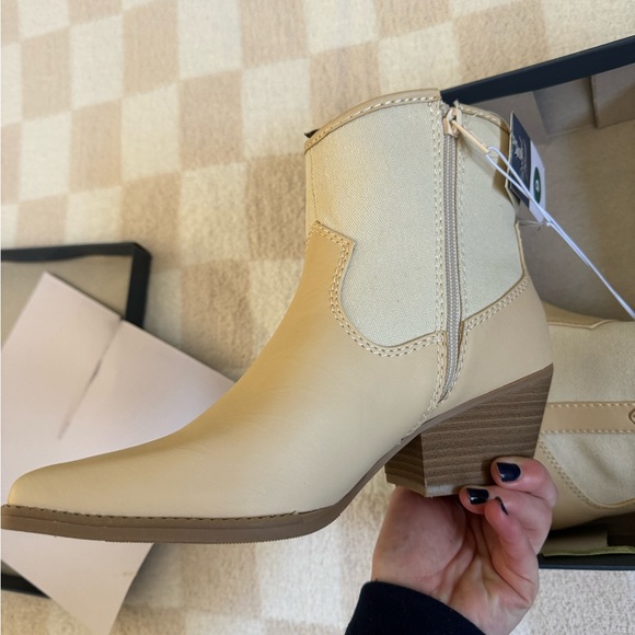 NTW Target beige low cowgirl boots - Picture 6 of 6